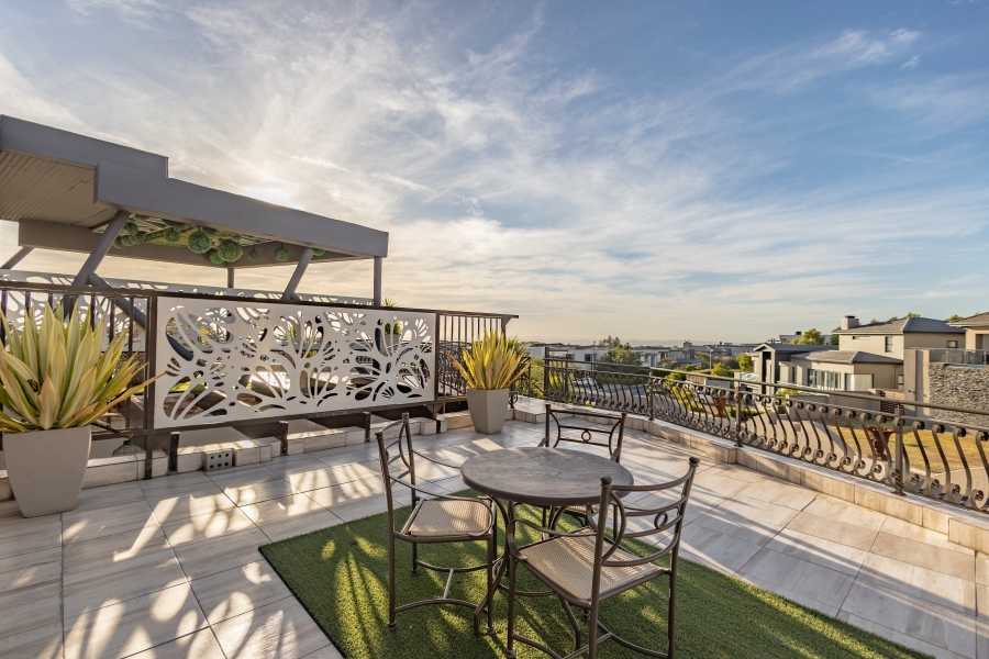 4 Bedroom Property for Sale in Baronetcy Estate Western Cape